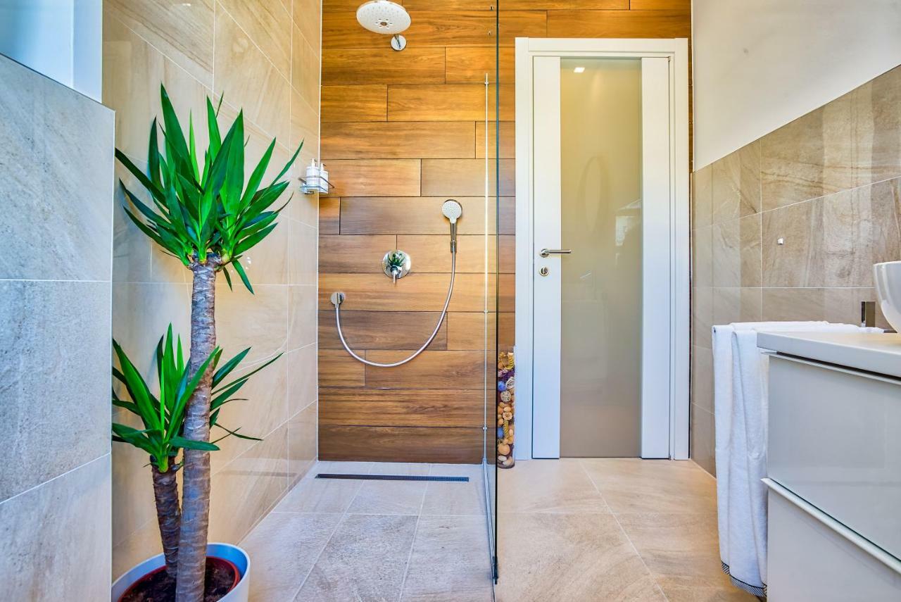 Parkside Studio Apartments With Free Parking 普拉 外观 照片